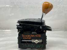 Load image into Gallery viewer, Floor Shifter Jaguar XJ8 2004 - NW383928
