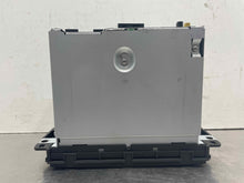 Load image into Gallery viewer, Radio Chevrolet Tahoe 2013 - NW553713
