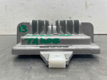 Load image into Gallery viewer, Radio Chevrolet Tahoe 2013 - NW553714
