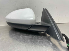 Load image into Gallery viewer, Side View Door Mirror Volkswagen Jetta 2020 - NW552879
