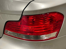 Load image into Gallery viewer, TAIL LIGHT LAMP ASSEMBLY BMW 128i 135i 08 09 10 11 Right - NW555831
