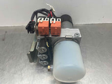 Load image into Gallery viewer, Convertible Top Motor  BMW 128I 2010 - NW551031
