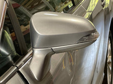 Load image into Gallery viewer, SIDE VIEW DOOR MIRROR Toyota Venza 2014 14 2015 15 2016 16 Left - NW556460

