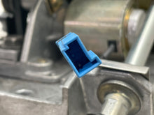 Load image into Gallery viewer, Floor Shifter  RANGE ROVER 2006 - NW396935

