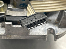 Load image into Gallery viewer, Floor Shifter  RANGE ROVER 2006 - NW396935
