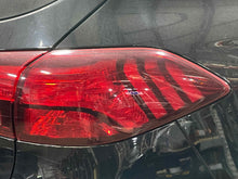 Load image into Gallery viewer, OUTER TAIL LIGHT LAMP Hyundai Tucson 2019 19 2020 20 Right - NW552226
