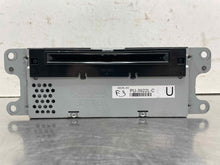 Load image into Gallery viewer, RADIO Ford Explorer 2016 16  AM FM CD - NW557275

