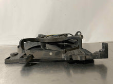 Load image into Gallery viewer, RADIATOR FAN ASSEMBLY Saab 9-2x 2005 05 2006 06 Left - NW64494
