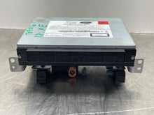 Load image into Gallery viewer, CD PLAYER Jaguar XF XFR XJ XJL 2016 16 2017 17 2018 18 - NW555555
