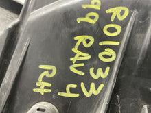 Load image into Gallery viewer, HEADLIGHT LAMP ASSEMBLY Toyota Rav4 1998 98 1999 99 2000 00 Right - NW399015
