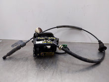 Load image into Gallery viewer, Floor Shifter Jaguar XJ8 2005 - NW396907
