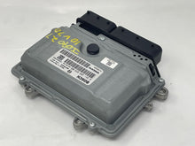 Load image into Gallery viewer, ECU ECM COMPUTER Volvo C30 V40 V70 2006 06 2007 07 08 - NW63163
