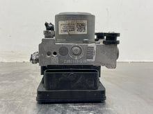 Load image into Gallery viewer, ABS Pump  SIERRA 1500 PICKUP 2018 - NW556100
