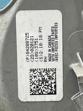 Load image into Gallery viewer, [INVENTORYCAR_YEAR_MAKE_MODEL] TAIL LIGHT LAMP ASSEMBLY Right - NW555823
