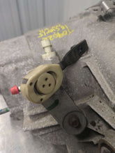 Load image into Gallery viewer, Transfer Case  SIERRA 1500 PICKUP 2018 - NW557557
