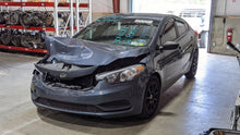 Load image into Gallery viewer, Transmission Kia Forte 2016 - NW412007
