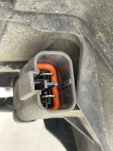 Load image into Gallery viewer, RADIATOR FAN ASSEMBLY Honda Civic 2006 06 2007 07 2008 08 09 10 11 - NW413015

