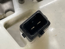 Load image into Gallery viewer, Brake Master Cylinder Hyundai Sonata 2013 - NW416977
