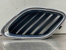 Load image into Gallery viewer, GRILLE Saab 9-3 2003 03 04 05 06 07 Upper End Left - NW98653
