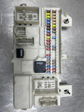 Load image into Gallery viewer, Body Control Computer Volvo V40 C30 C70 2008 08 09 10 - NW422872
