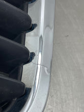 Load image into Gallery viewer, GRILLE Audi A4 2002 02 2003 03 2004 04 2005 05 - NW422964
