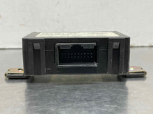 Load image into Gallery viewer, THEFT LOCKING MODULE Audi A4 A6 S4 S6 98 99 00 01 - 03 - NW422857
