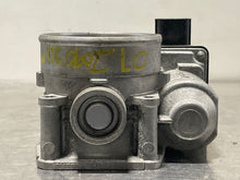 Load image into Gallery viewer, THROTTLE BODY Infiniti G35 Maxima M35 2006 06 2007 07 - NW177950
