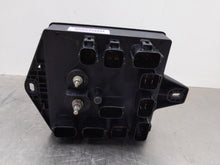 Load image into Gallery viewer, FUSE BOX XK XKR 2007 07 2008 08 2009 09 2010 10 2011 11 - NW395627
