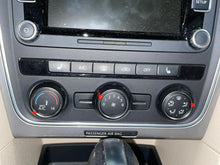 Load image into Gallery viewer, TEMPERATURE CONTROLS Passat 2013 13 2014 14 2015 15 - NW553379
