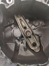 Load image into Gallery viewer, MANUAL TRANSMISSION Mini Cooper Mini 1 05 06 07 08 - NW554066
