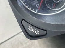 Load image into Gallery viewer, SPEEDOMETER CLUSTER Volkswagen Passat 2013 13 2014 14 - NW429283
