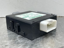 Load image into Gallery viewer, TRANSFER CASE CONTROL MODULE COMPUTER Lexus GX470 2003-2009 - NW433027
