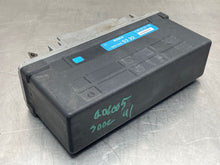 Load image into Gallery viewer, ABS COMPUTER MERCEDES 300E 1990 1991 1992 1993 4MATIC - NW436423
