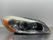 Load image into Gallery viewer, HEADLIGHT LAMP ASSEMBLY Volvo C70 V70 XC70 11 12 13 Right - NW559302
