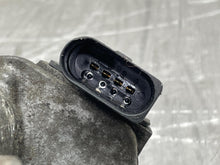 Load image into Gallery viewer, THROTTLE BODY Audi TT Beetle Jetta Tiguan 2008 08 2009 09 2010 10 2011 11 12 - NW558792
