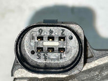 Load image into Gallery viewer, THROTTLE BODY AUDI A4 A6 S4 00 01 02 03 - 06 2.7 TURBO - NW560050
