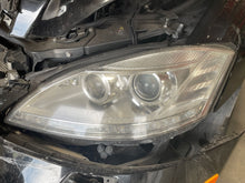 Load image into Gallery viewer, Headlight Lamp Assembly Mercedes-Benz SL500 2010 - NW447184
