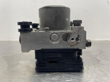 Load image into Gallery viewer, ABS Pump  SILVERADO 1500 PICKUP 2018 - NW560274

