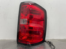 Load image into Gallery viewer, [INVENTORYCAR_YEAR_MAKE_MODEL] TAIL LIGHT LAMP ASSEMBLY Right - NW560492
