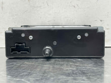 Load image into Gallery viewer, Radio  SILVERADO 1500 PICKUP 2018 - NW560360
