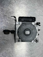 Load image into Gallery viewer, ABS Pump Lincoln MKC 2015 - NW446813
