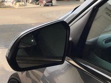 Load image into Gallery viewer, Side View Door Mirror Hyundai Sonata 2016 - NW560582

