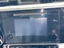 Load image into Gallery viewer, Radio Toyota Corolla 2017 - NW561597
