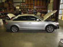 Load image into Gallery viewer, CARRIER ASSEMBLY Audi A4 S4 09 10 11 12 13 14 - NW45957
