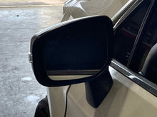 Load image into Gallery viewer, Side View Door Mirror Subaru Legacy 2018 - NW560842
