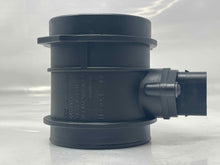 Load image into Gallery viewer, Mass Air Flow Sensor Meter MAF E350 C230 C240 C280 C320 C350 C43 98-11 - NW5341
