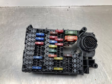 Load image into Gallery viewer, FUSE BOX E300d E320 E430 E500 E55 99 00 01 02 03 - NW276032
