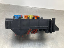 Load image into Gallery viewer, FUSE BOX E300d E320 E430 E500 E55 99 00 01 02 03 - NW276032
