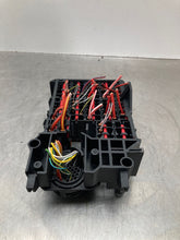 Load image into Gallery viewer, FUSE BOX E300d E320 E430 E500 E55 99 00 01 02 03 - NW276032
