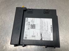 Load image into Gallery viewer, Radio Chevrolet Tahoe 2015 - NW459305
